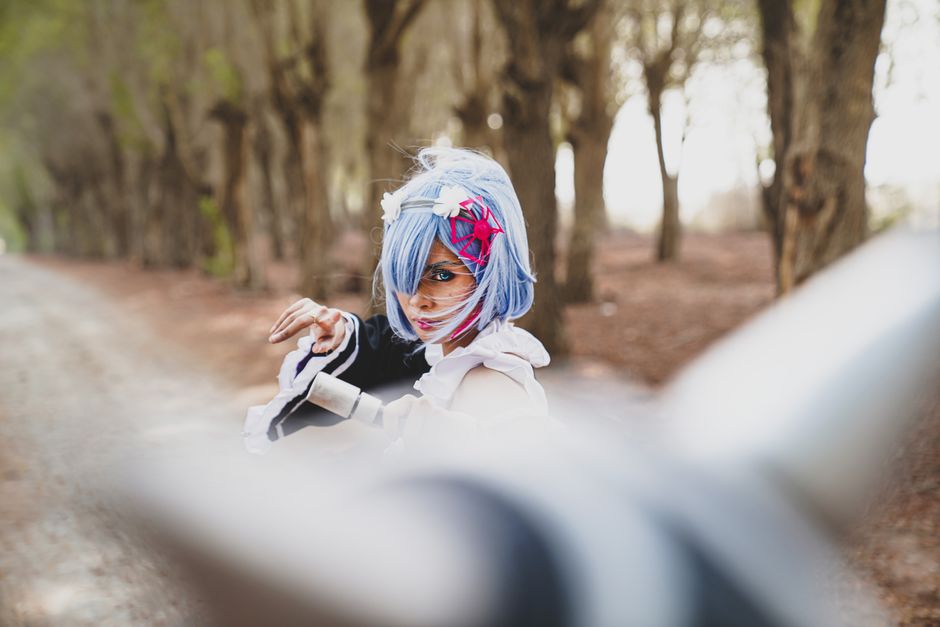 Close-up of a creative cosplay character at an anime convention in San José, Costa Rica.